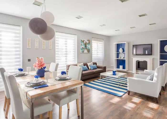 Serrano Excellent, by Presidence Rentals